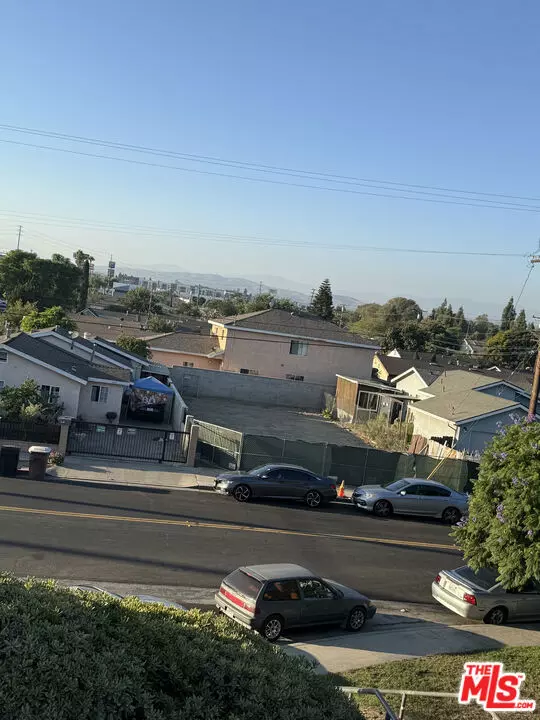 Placentia, CA 92870,325 W La Jolla Street