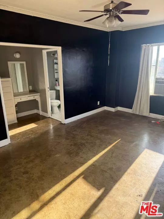 Los Angeles, CA 90027,5217 Hollywood Boulevard #222