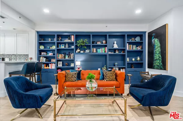 Los Angeles, CA 90049,11740 W Sunset Boulevard #14