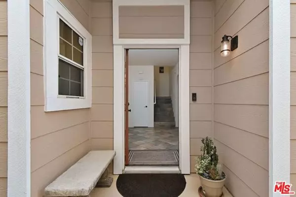 Northridge (los Angeles), CA 91325,17729 Superior Street #55