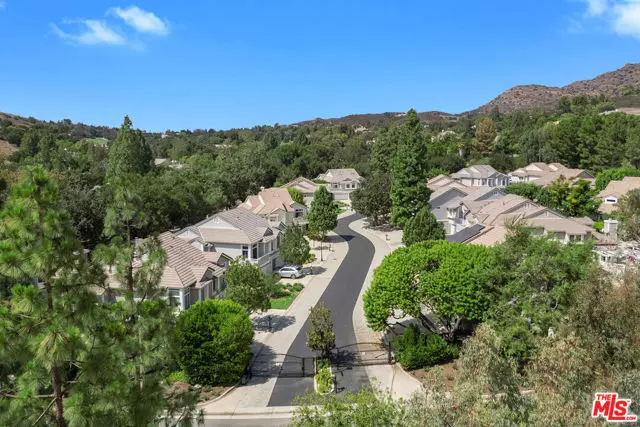 Westlake Village, CA 91362,5639 Starwood Court