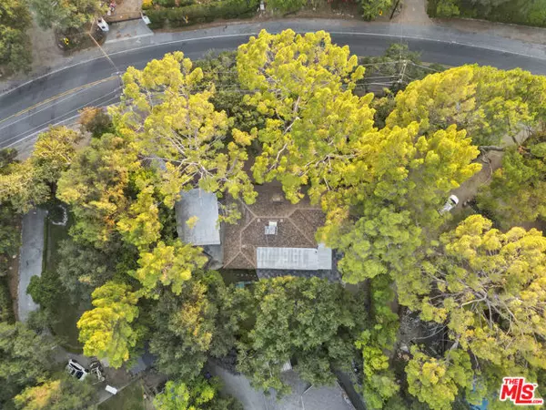 Altadena, CA 91001,2452 N Altadena Drive