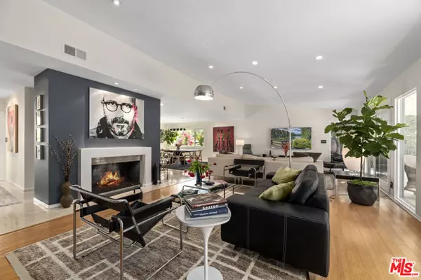 Los Angeles, CA 90046,8670 Allenwood Road