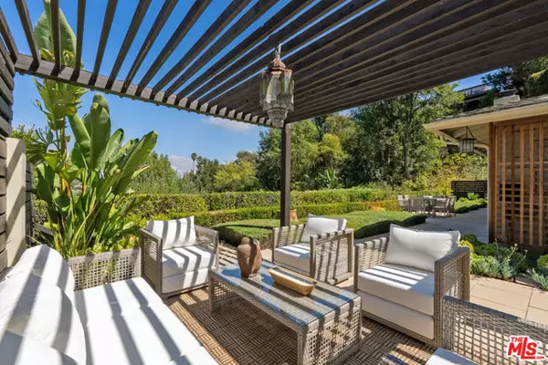 2206 Sunset Crest Drive, Los Angeles, CA 90046