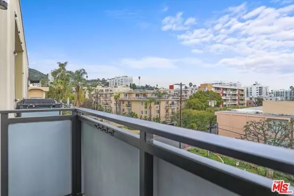 Los Angeles, CA 90046,7260 Hawthorn Avenue #303