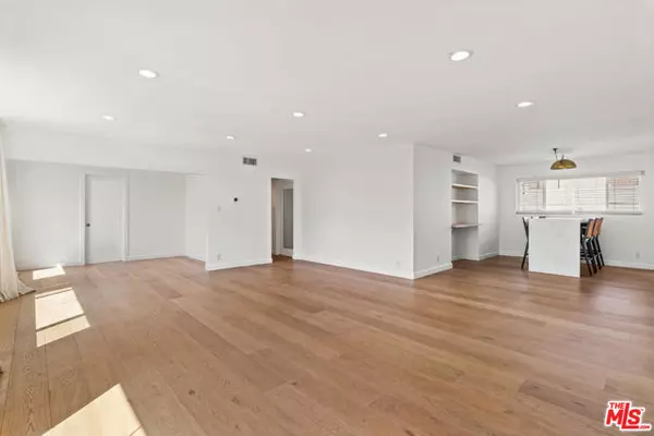 1525 N Hayworth Avenue #302, Los Angeles, CA 90046
