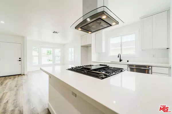 Lakewood, CA 90713,7020 Schroll Street