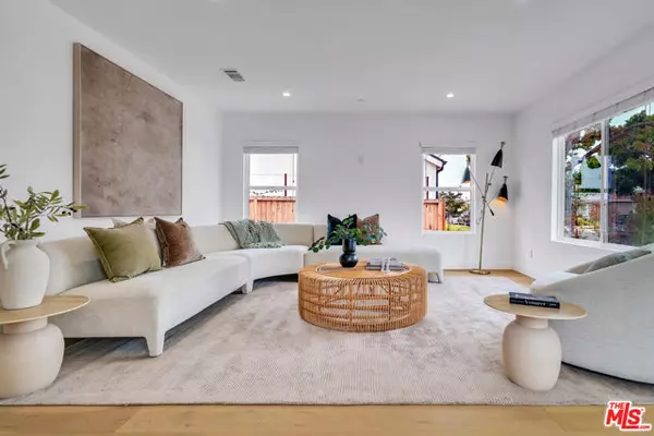 7832 Croydon Avenue, Los Angeles, CA 90045