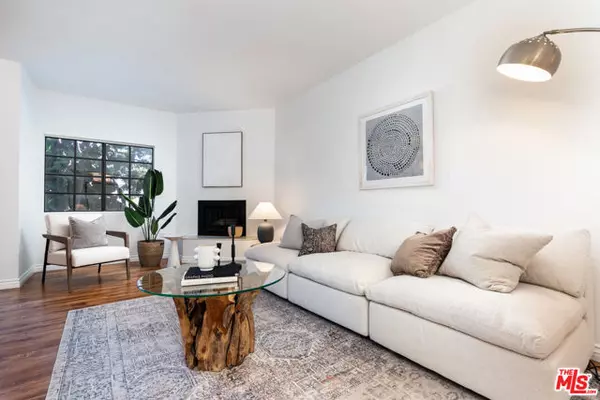 17914 Magnolia Boulevard #204, Encino (los Angeles), CA 91316