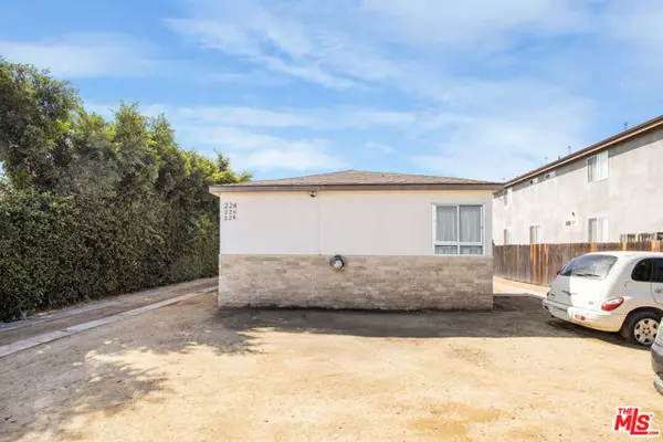 224 W 101st Street, Los Angeles, CA 90003