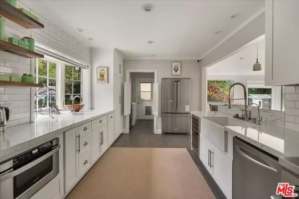 Los Angeles, CA 90049,3479 Mandeville Canyon Road