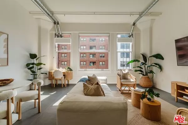 939 S Broadway #404, Los Angeles, CA 90015