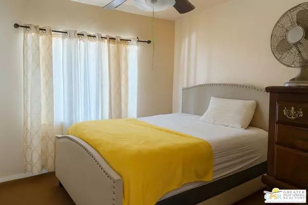 Los Angeles, CA 90016,2812 Alsace Avenue