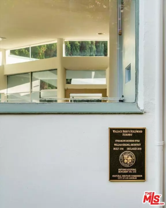 Los Angeles, CA 90046,947 N Martel Avenue