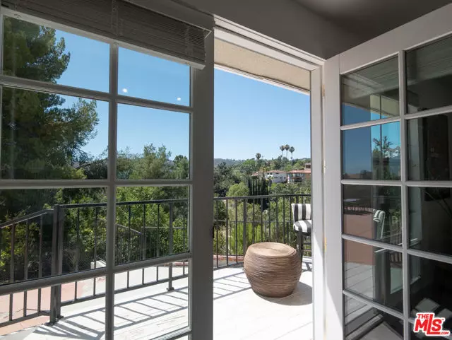 Woodland Hills (los Angeles), CA 91364,5026 Medina Road