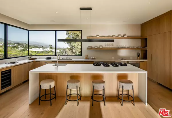 Malibu, CA 90265,28869 Selfridge Drive