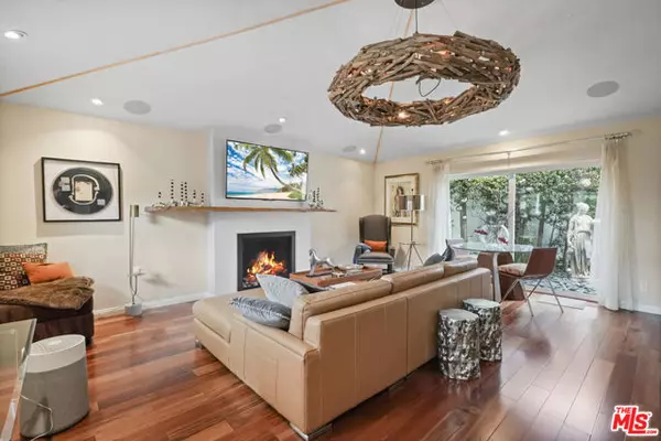 Pacific Palisades (los Angeles), CA 90272,16906 Enchanted Place