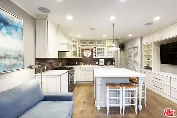 Santa Monica, CA 90403,828 5th Street #5