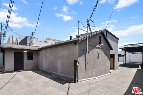 North Hollywood (los Angeles), CA 91601,5244 Vineland Avenue