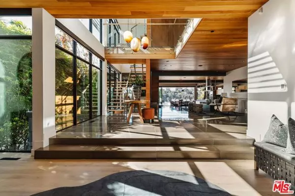 Santa Monica, CA 90402,721 Adelaide Place