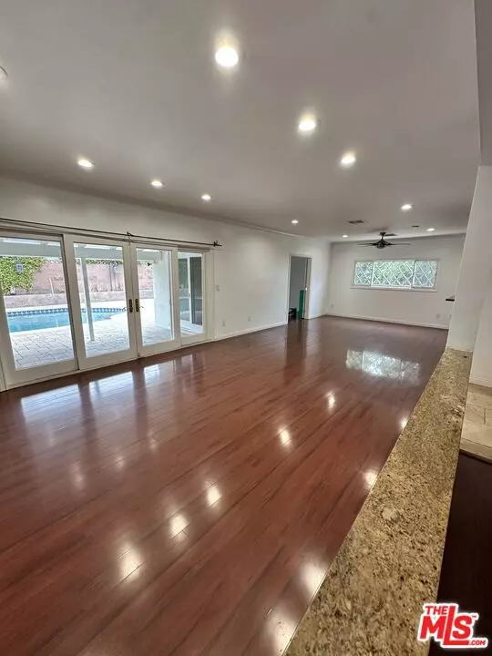 Woodland Hills (los Angeles), CA 91367,6000 Le Sage Avenue