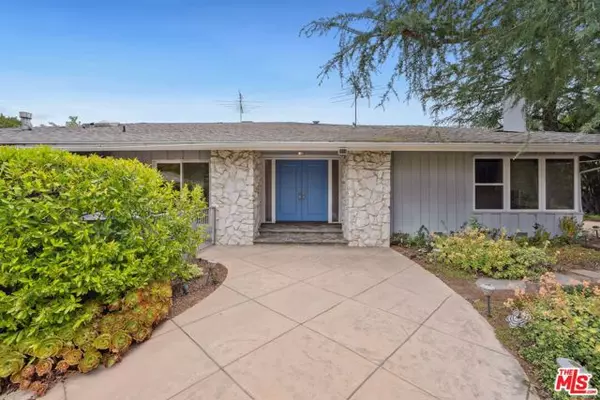 Encino (los Angeles), CA 91436,15901 High Knoll Road