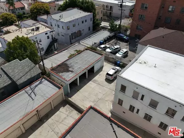 Los Angeles, CA 90004,328 N Mariposa Avenue