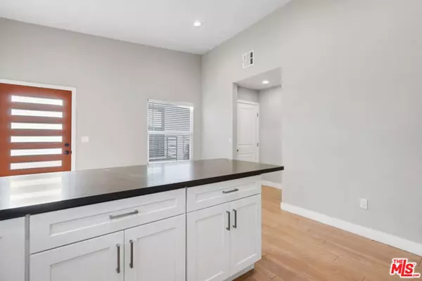 Los Angeles, CA 90016,5461 Geer Street