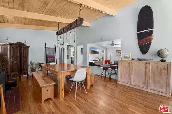 Los Angeles, CA 90066,3612 Greenwood Avenue