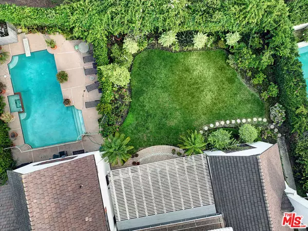 Los Angeles, CA 90004,322 N June Street