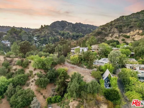 10220 Scenario Lane, Los Angeles, CA 90077