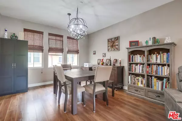 Chula Vista, CA 91913,1884 Aquamarine Court #11