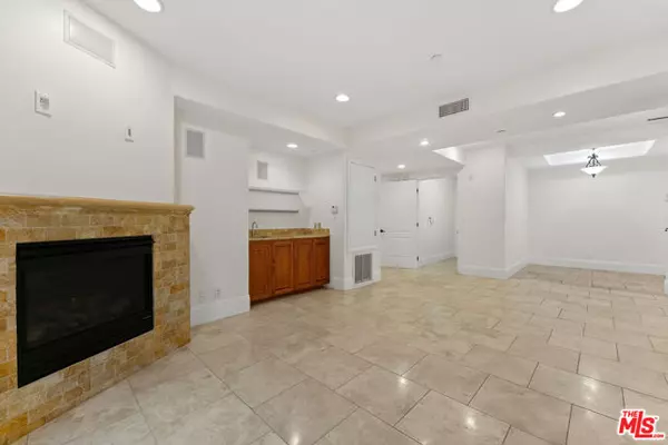 Pacific Palisades (los Angeles), CA 90272,16123 W Sunset Boulevard #101