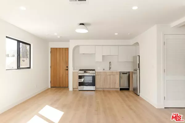 2845 Marsh Street, Los Angeles, CA 90039