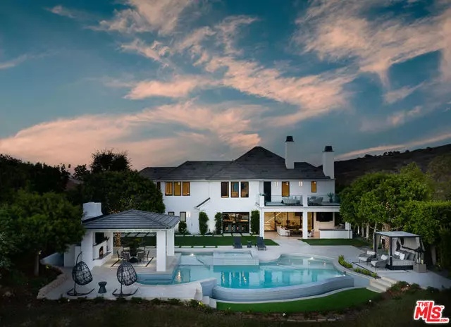 Calabasas, CA 91302,25430 Prado De Azul