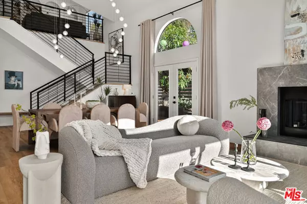 Los Angeles, CA 90065,2603 Crestmoore Place