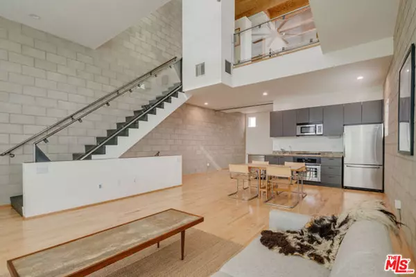 717 N Highland Avenue #27, Los Angeles, CA 90038