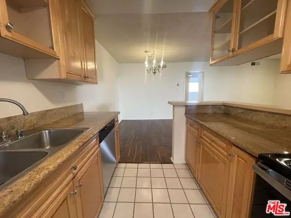 Encino (los Angeles), CA 91316,5330 Zelzah Avenue #4