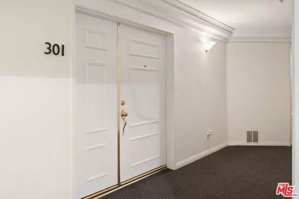 Los Angeles, CA 90049,12011 Goshen Avenue #301