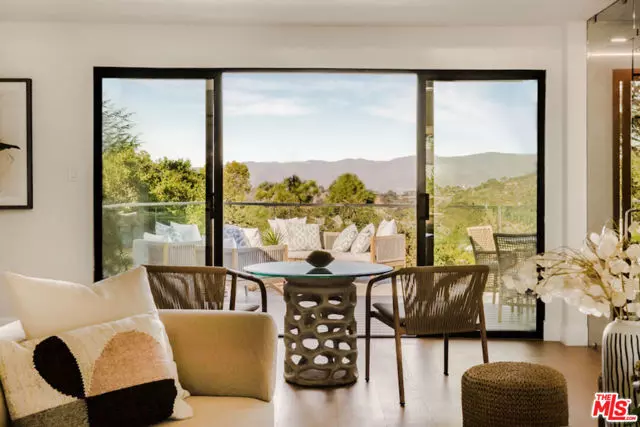 8921 Appian Way, Los Angeles, CA 90046