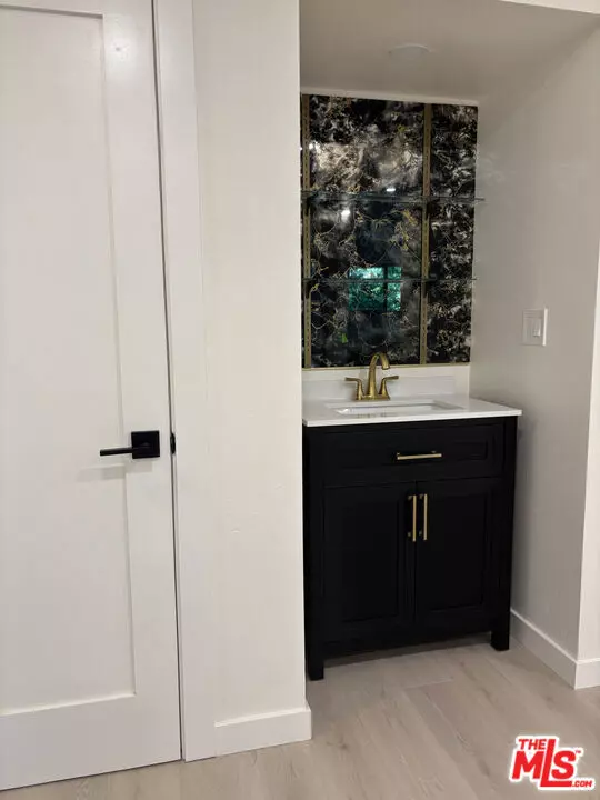 Calabasas, CA 91302,23635 Park Capri #30