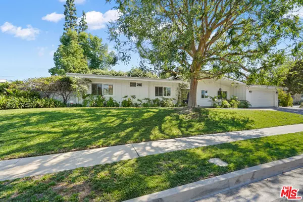 23742 Kivik Street, Woodland Hills (los Angeles), CA 91367