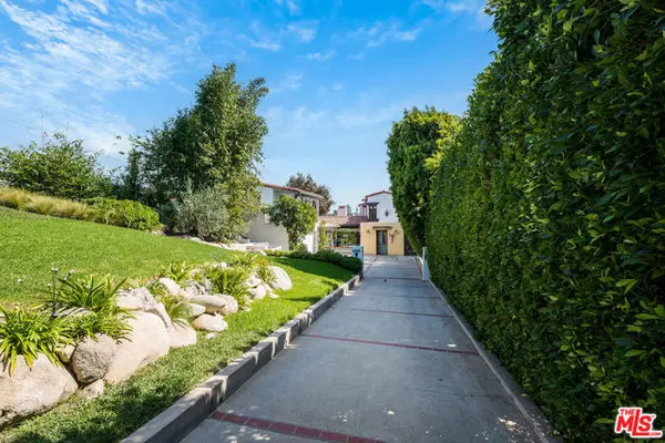 Pacific Palisades (los Angeles), CA 90272,1046 Chautauqua Boulevard