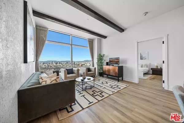 900 W Olympic Boulevard #32F, Los Angeles, CA 90015