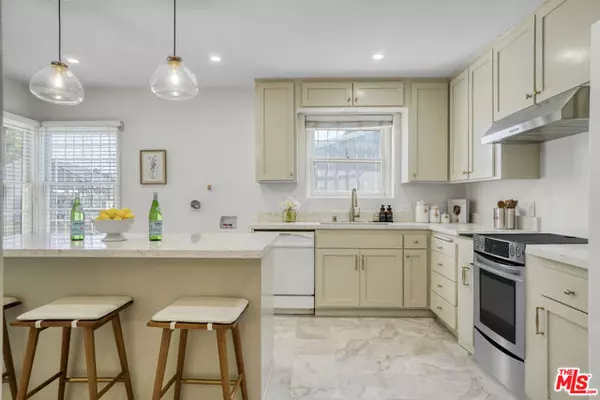 Los Angeles, CA 90043,5248 Parkglen Avenue