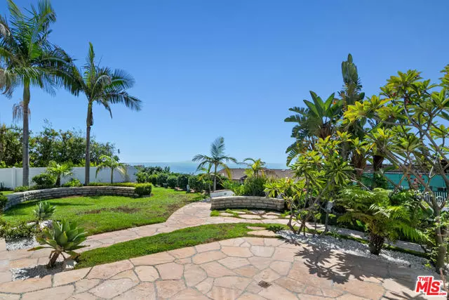 18073 Sandy Cape Drive, Pacific Palisades (los Angeles), CA 90272