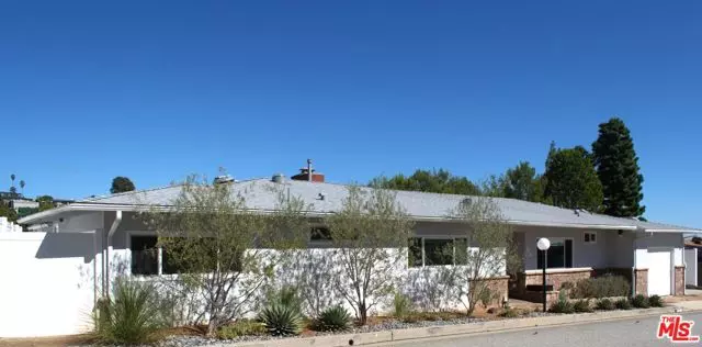 Los Angeles, CA 90049,11365 Chalon Road