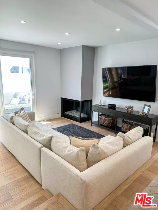 910 19th Street #101, Santa Monica, CA 90403