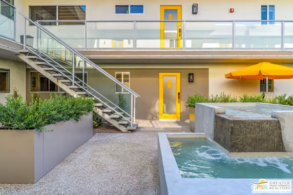 588 E San Lorenzo Road #102, Palm Springs, CA 92264