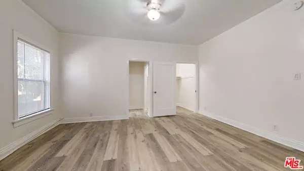 Los Angeles, CA 90006,1117 S Westlake Avenue #105